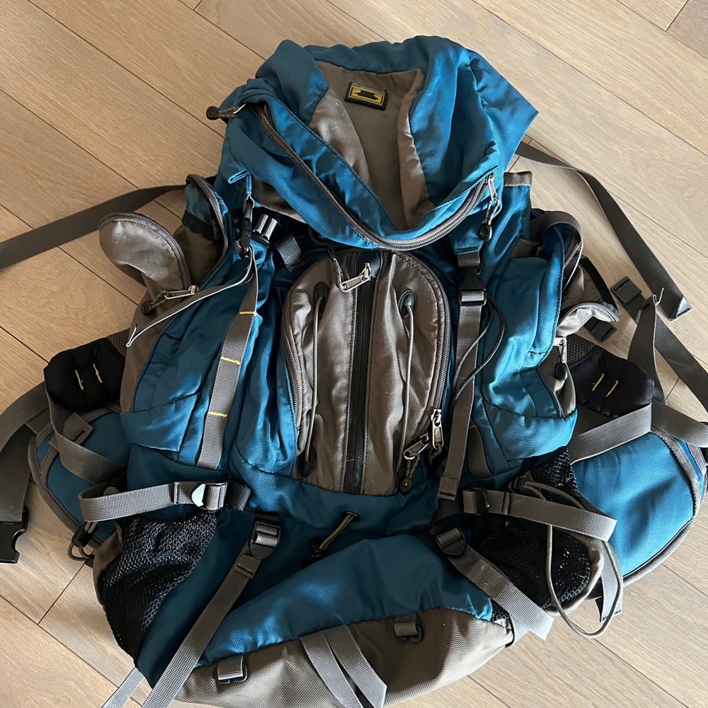 Mountain Smith Primrose hiking backpack